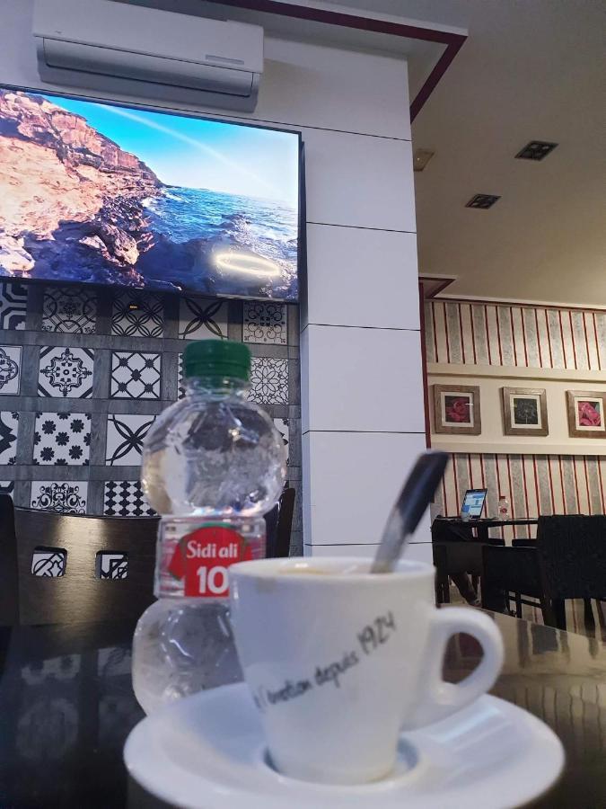 Hotel La Corniche Al-Funajdik Zewnętrze zdjęcie